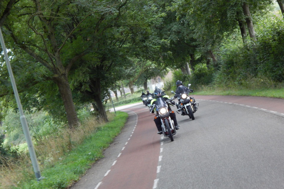Motorrijschool Motorrijbewijspoint Maas Bommel motorrijlessen